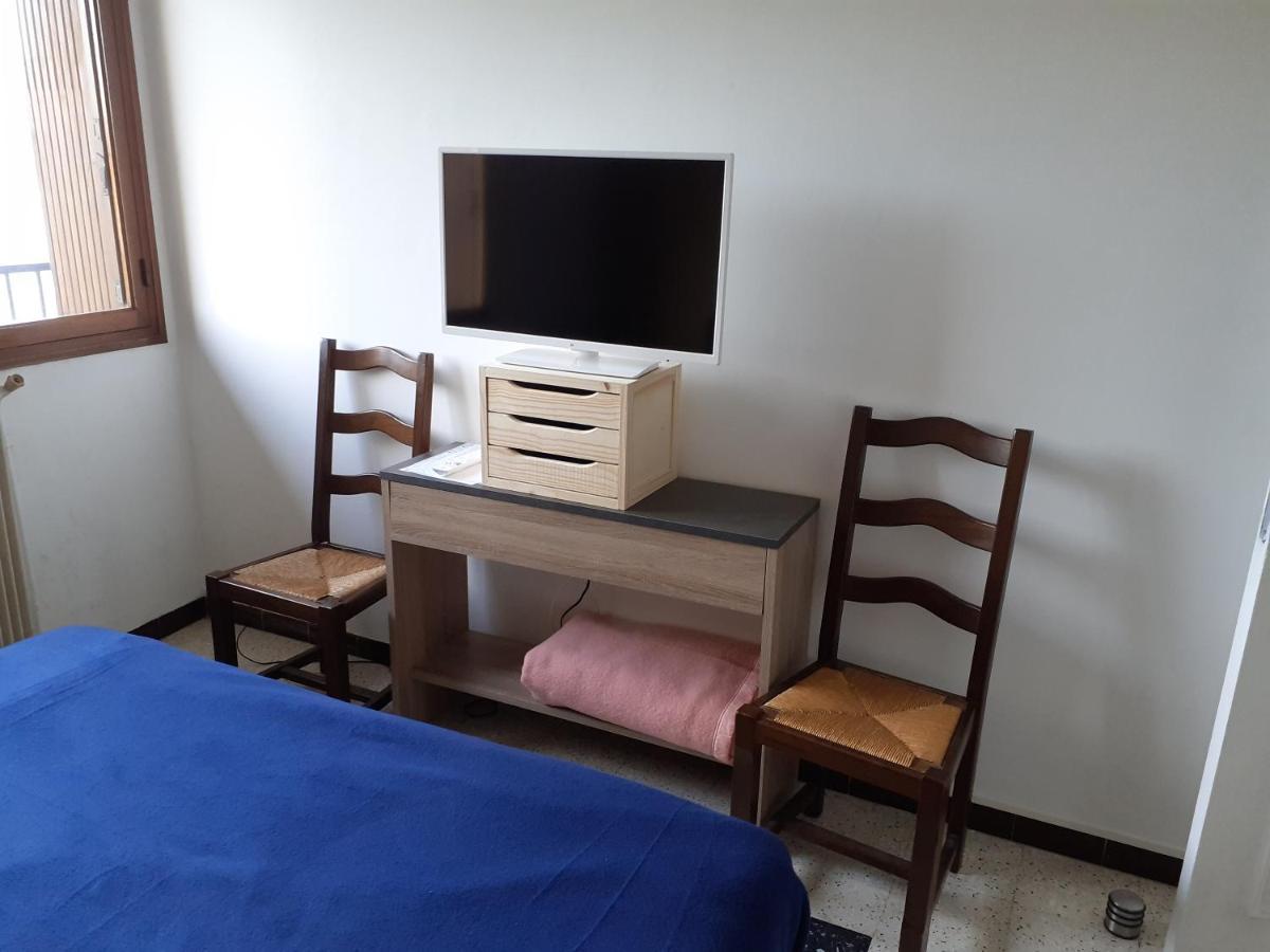Chambre B2 Dans Un Appartement En Colocation Marseille Extérieur photo