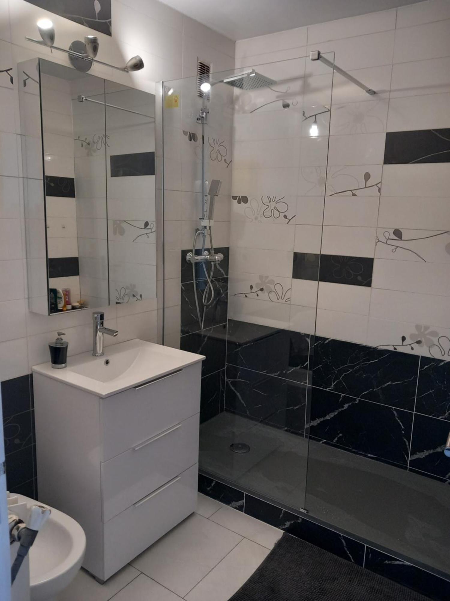 Chambre B2 Dans Un Appartement En Colocation Marseille Extérieur photo
